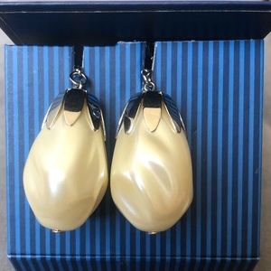 Vintage Sarah Coventry huge faux pearls charms